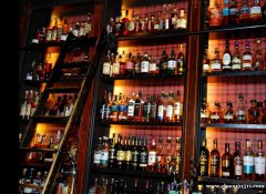 招聘酒吧工作人员