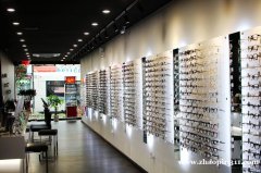 高端 PREMIER VISION 眼镜店聘请 女销售顾问