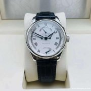 二手奢品店接待