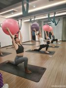 瑜伽馆请瑜伽助教