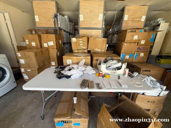 闲置车库 地下室 空房间 闲置车库 地下室 空房间